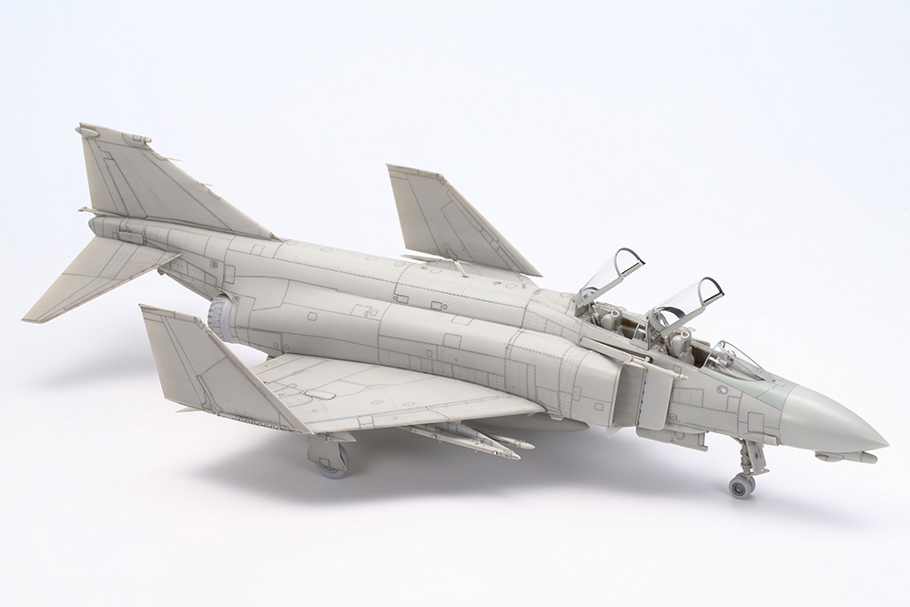 Tamiya McDonnell Douglas F-4B Phantom II Aircraft Model Kit 61121 Scale 1:48